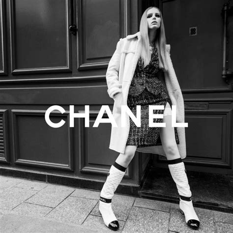 chanel fall/winter 2021|coco Chanel model 2021.